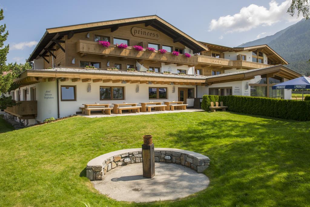 Princess Bergfrieden Aparthotel Seefeld in Tirol Exteriör bild